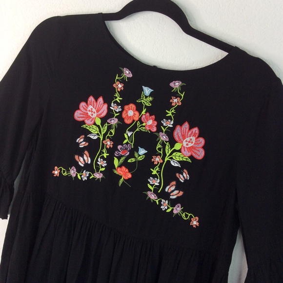 SHEIN Dresses & Skirts - SHEIN / Boho Black Embroidered Mock Dress M
